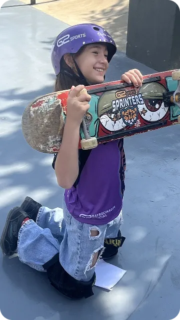 Alice com skate da G2